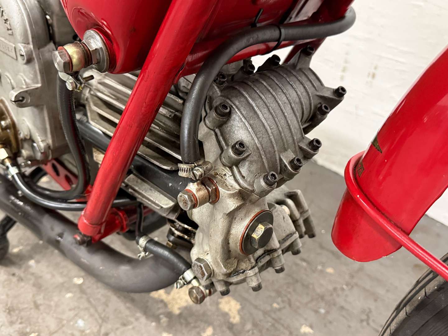 <p>1953 MOTO GUZZI FALCONE SPORT</p>