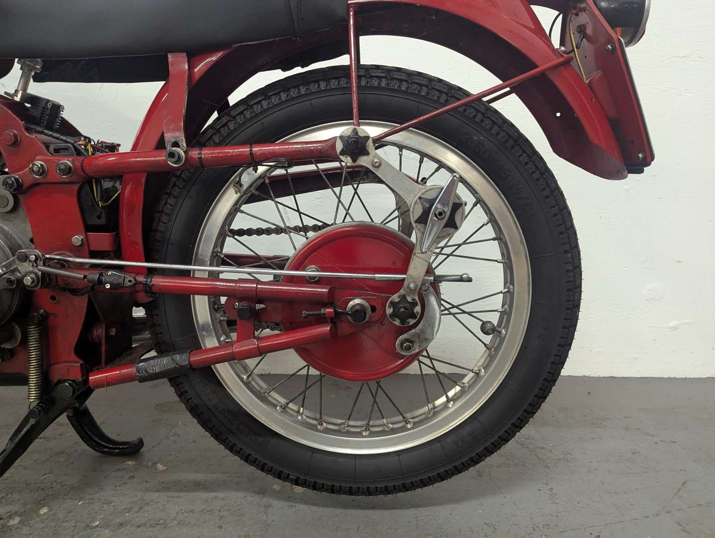 <p>1953 MOTO GUZZI FALCONE SPORT</p>