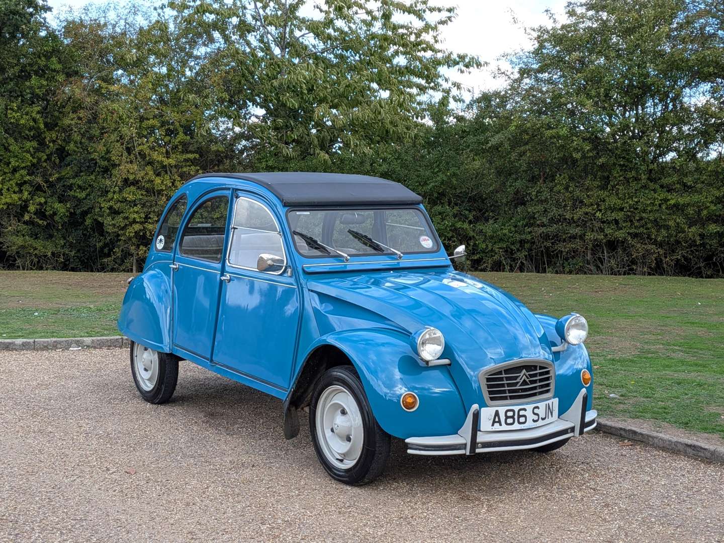 <p>1984 CITROEN 2CV6 SPECIAL</p>