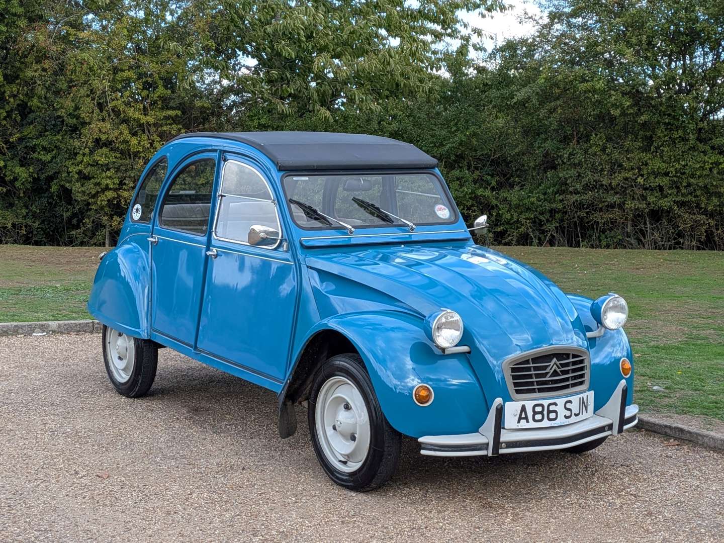 <p>1984 CITROEN 2CV6 SPECIAL</p>
