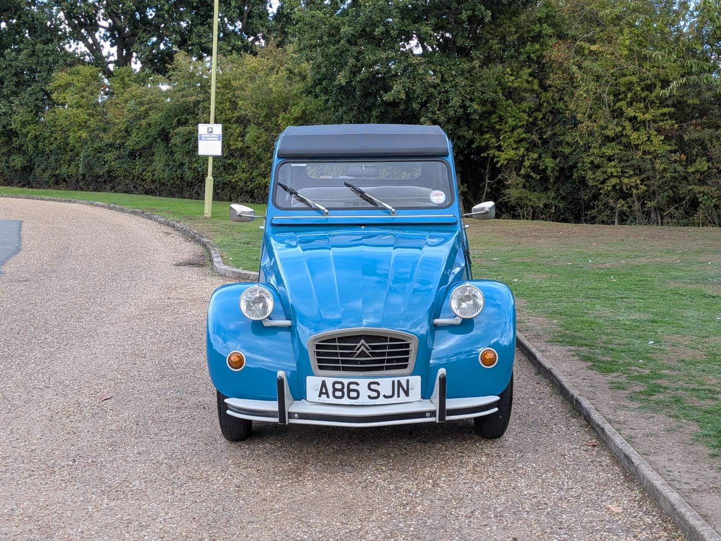 <p>1984 CITROEN 2CV6 SPECIAL</p>