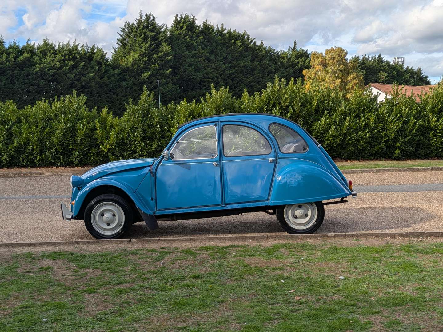 <p>1984 CITROEN 2CV6 SPECIAL</p>