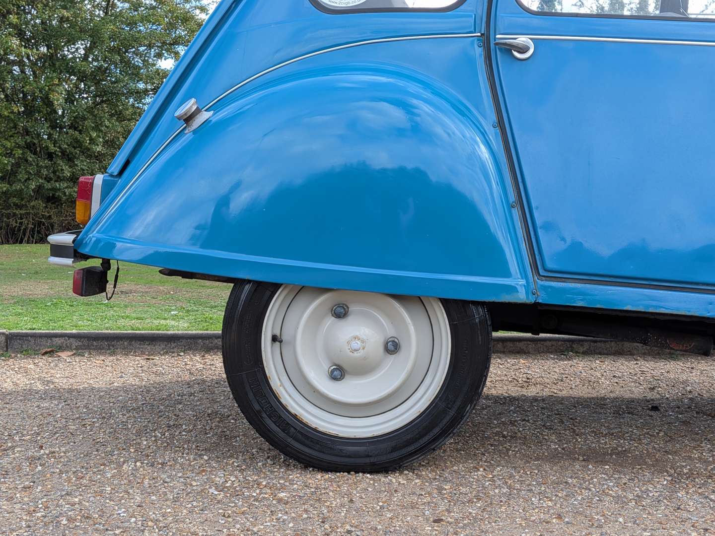 <p>1984 CITROEN 2CV6 SPECIAL</p>