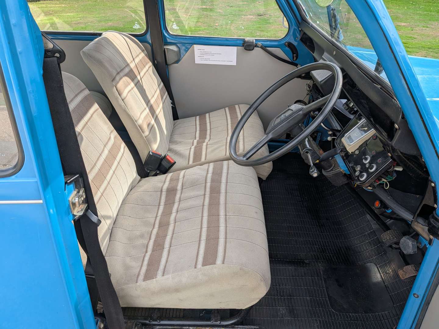 <p>1984 CITROEN 2CV6 SPECIAL</p>