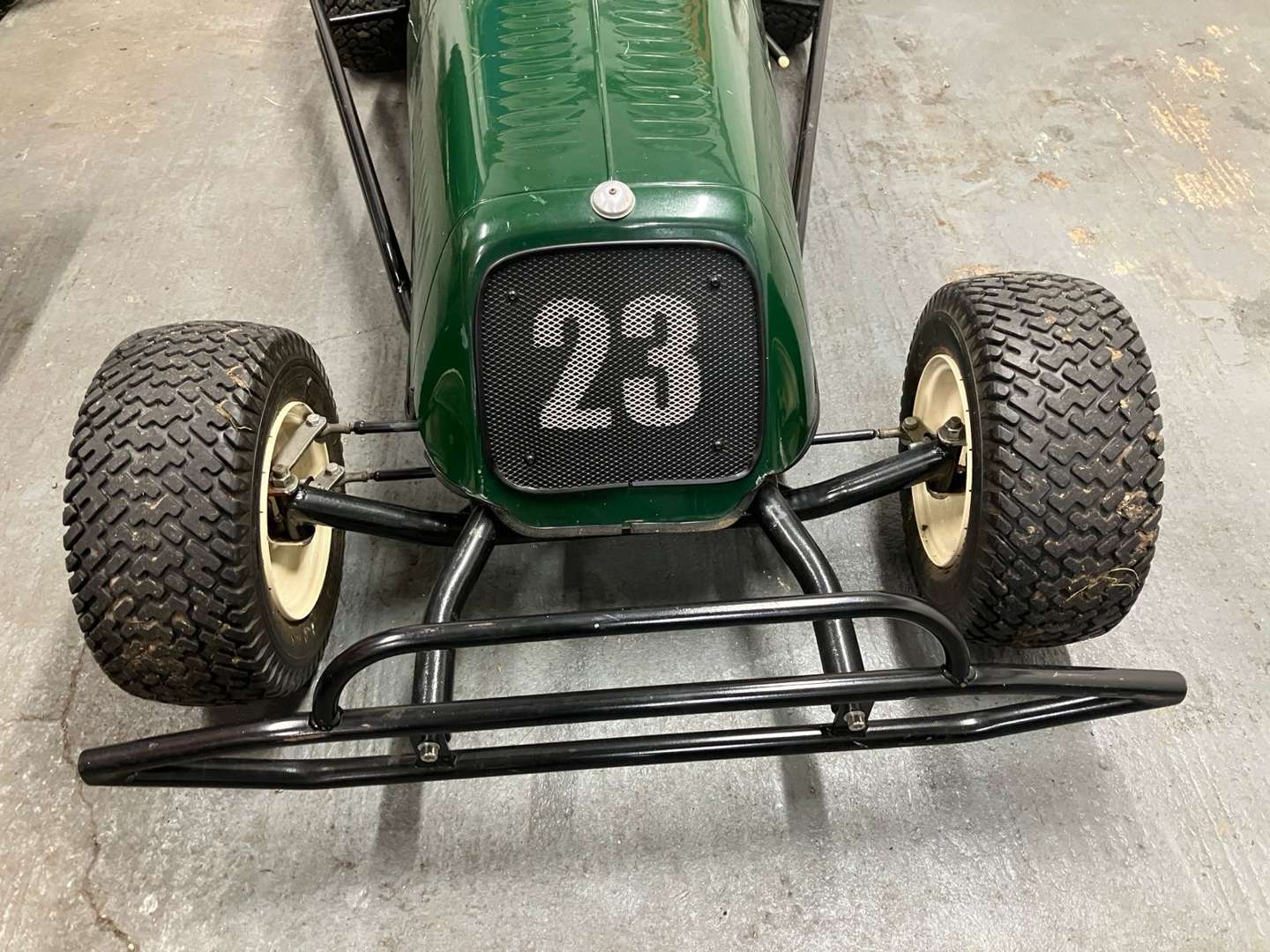 <p>STRIKES RACING ERA</p>