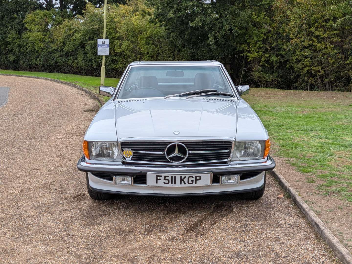 <p>1988 MERCEDES 300SL R107</p>
