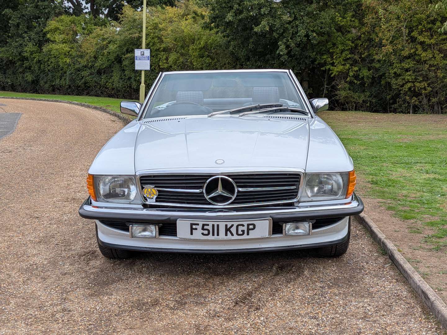 <p>1988 MERCEDES 300SL R107</p>