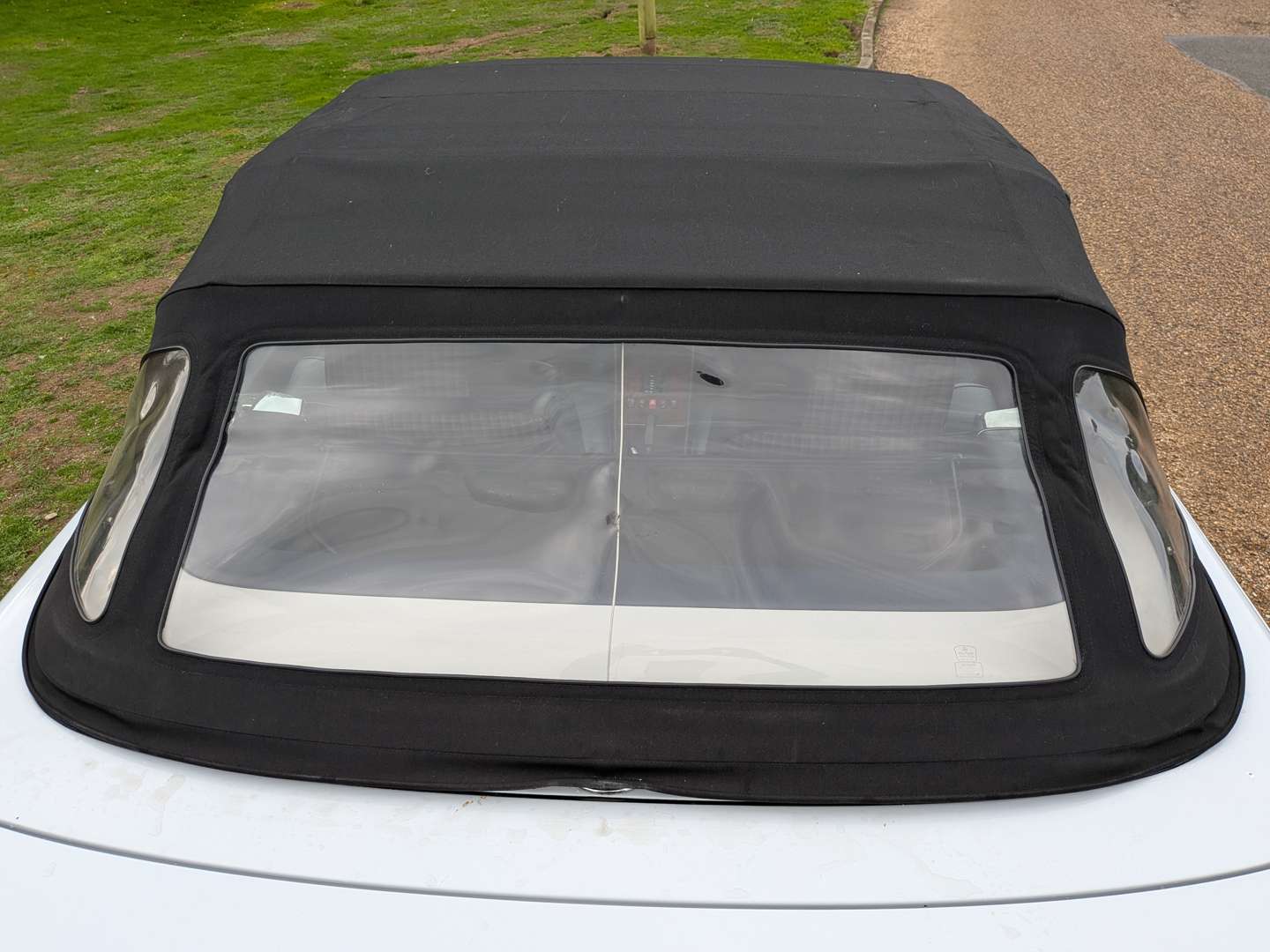 <p>1988 MERCEDES 300SL R107</p>