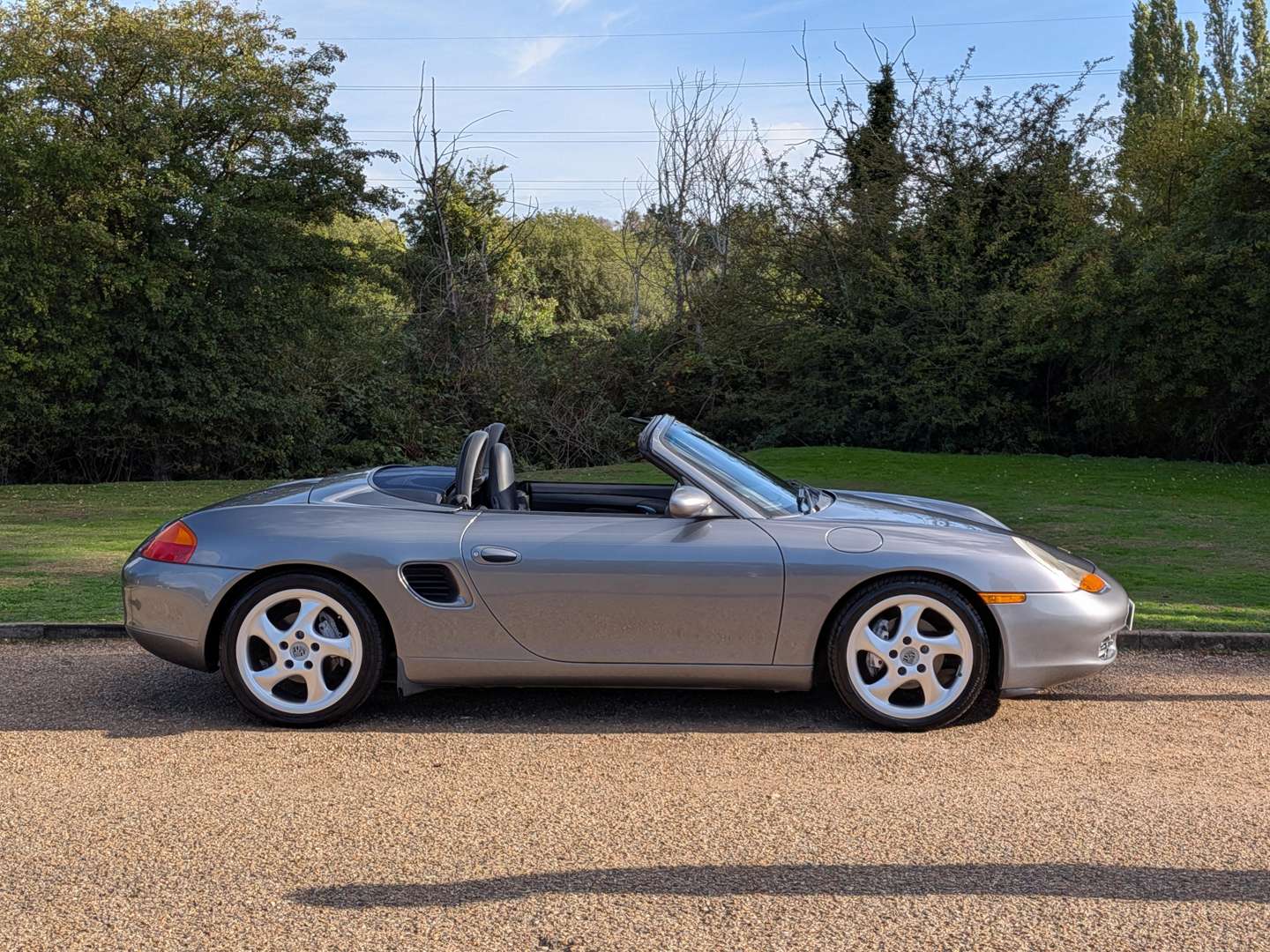 <p>2002 PORSCHE BOXSTER 2.7</p>