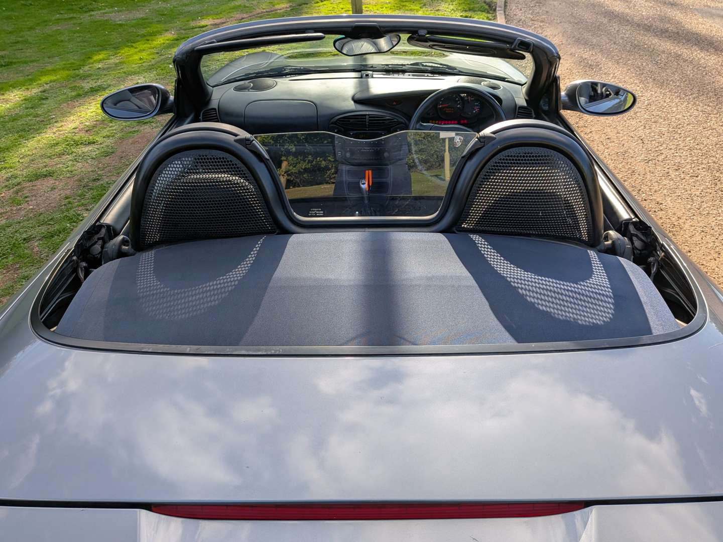 <p>2002 PORSCHE BOXSTER 2.7</p>
