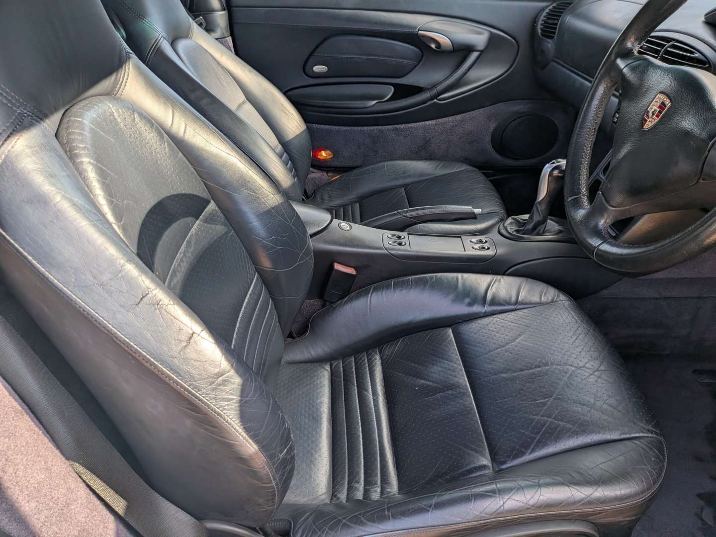 <p>2002 PORSCHE BOXSTER 2.7</p>