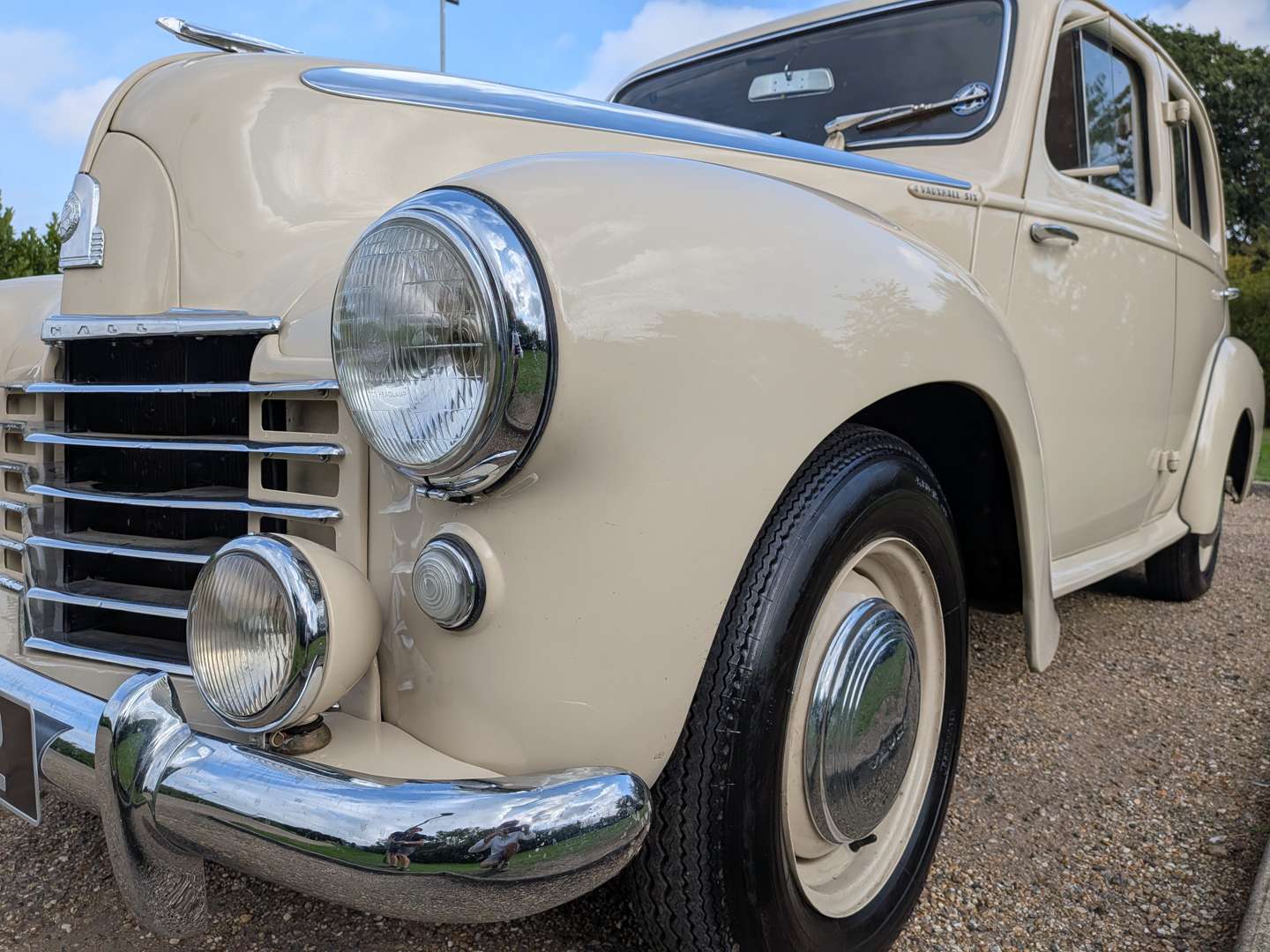 <p>1950 VAUXHALL VELOX</p>