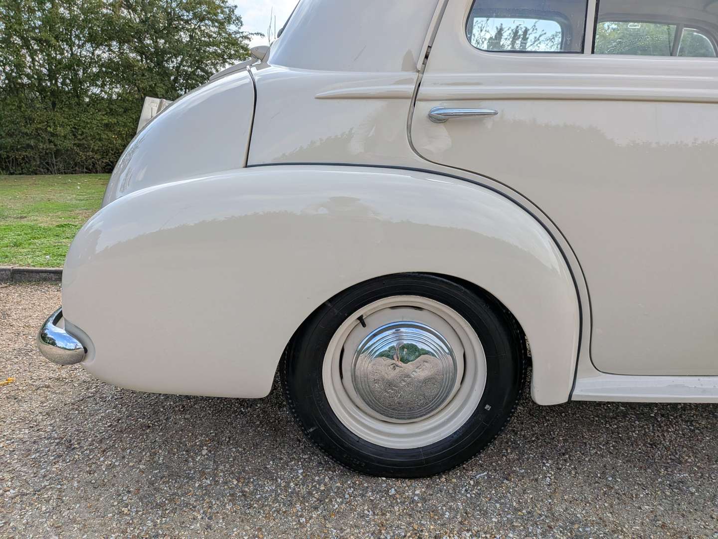 <p>1950 VAUXHALL VELOX</p>