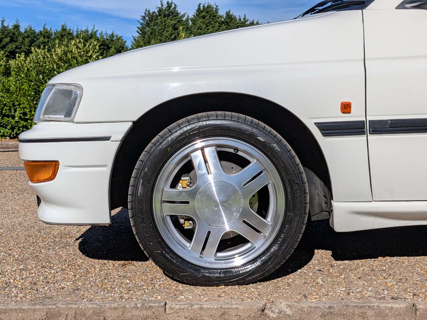 <p>1991 FORD ESCORT RS2000</p>