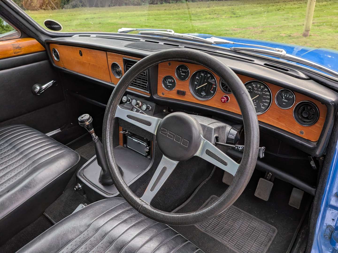 <p>1977 TRIUMPH 2500S</p>
