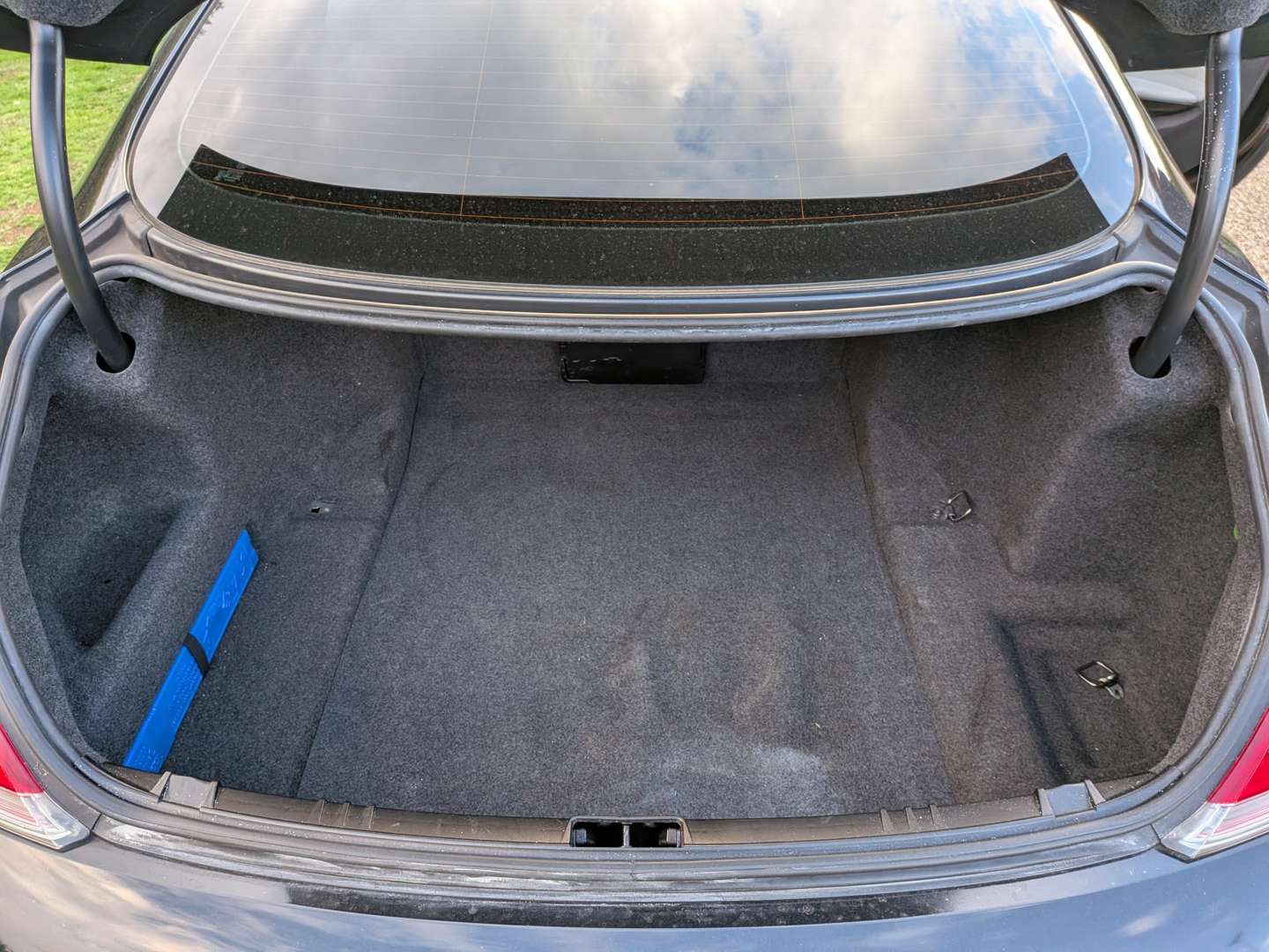 <p>2005 BMW E63 M6 MANUAL</p>
