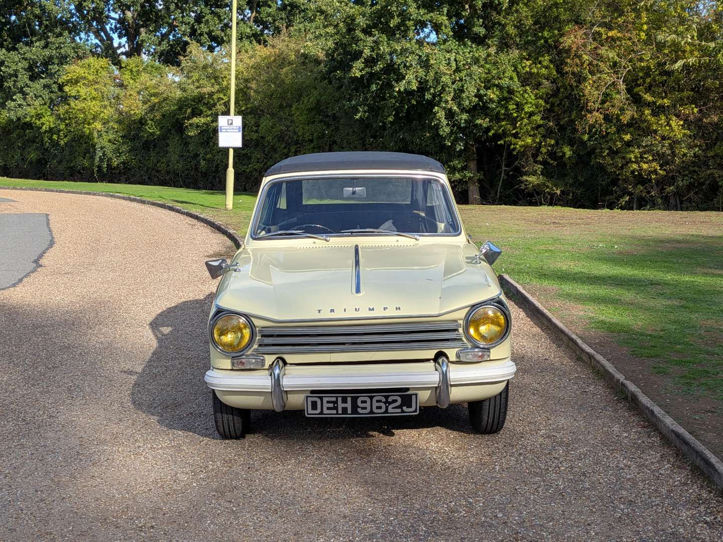 <p>1970 TRIUMPH HERALD 13/60 CONVERTIBLE</p>