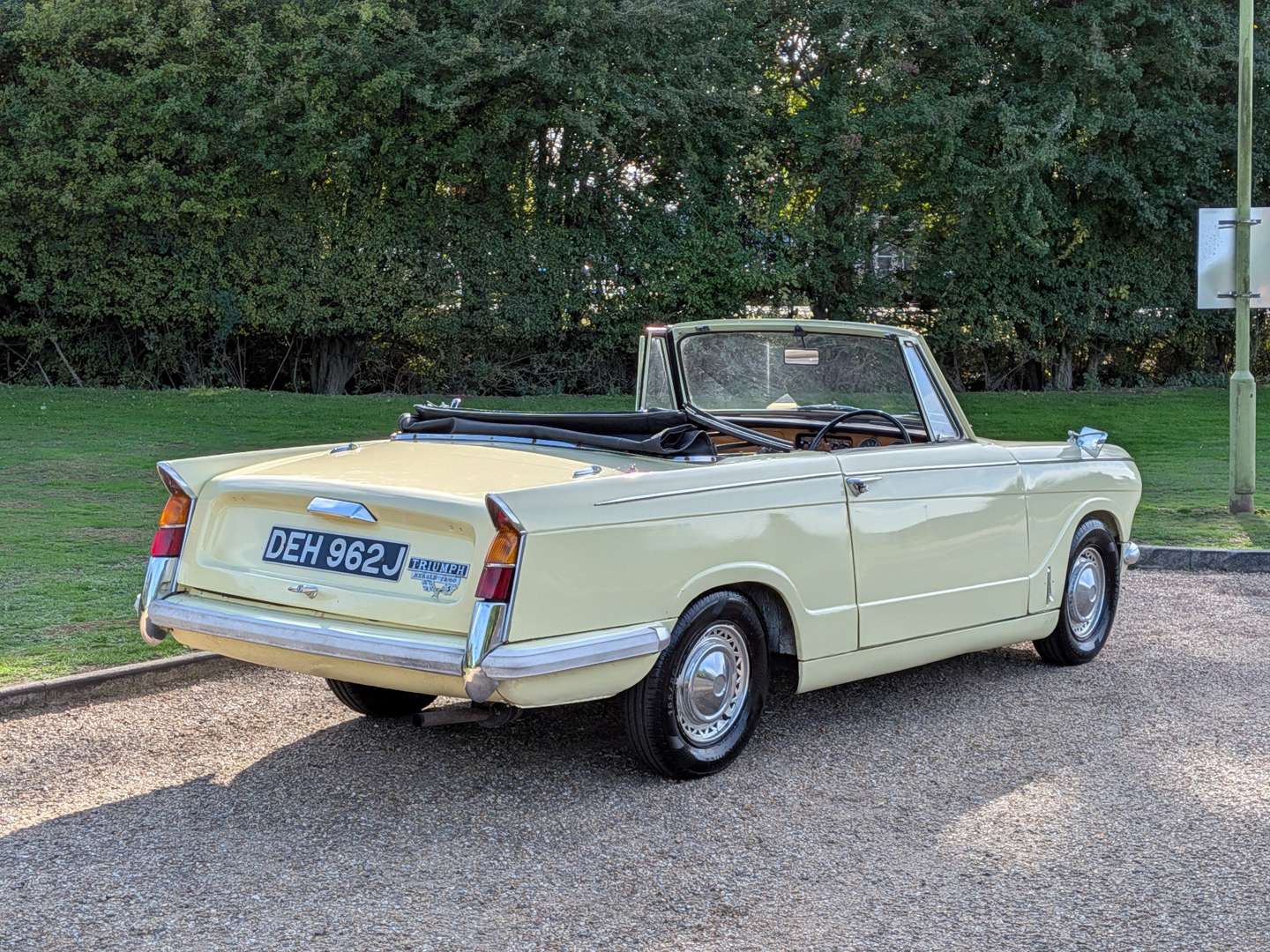 <p>1970 TRIUMPH HERALD 13/60 CONVERTIBLE</p>