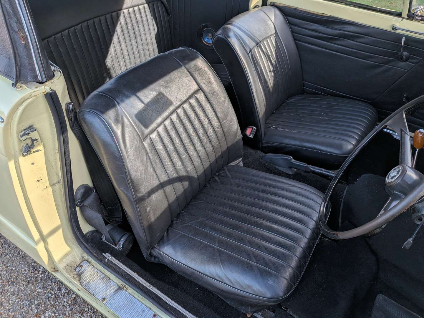 <p>1970 TRIUMPH HERALD 13/60 CONVERTIBLE</p>