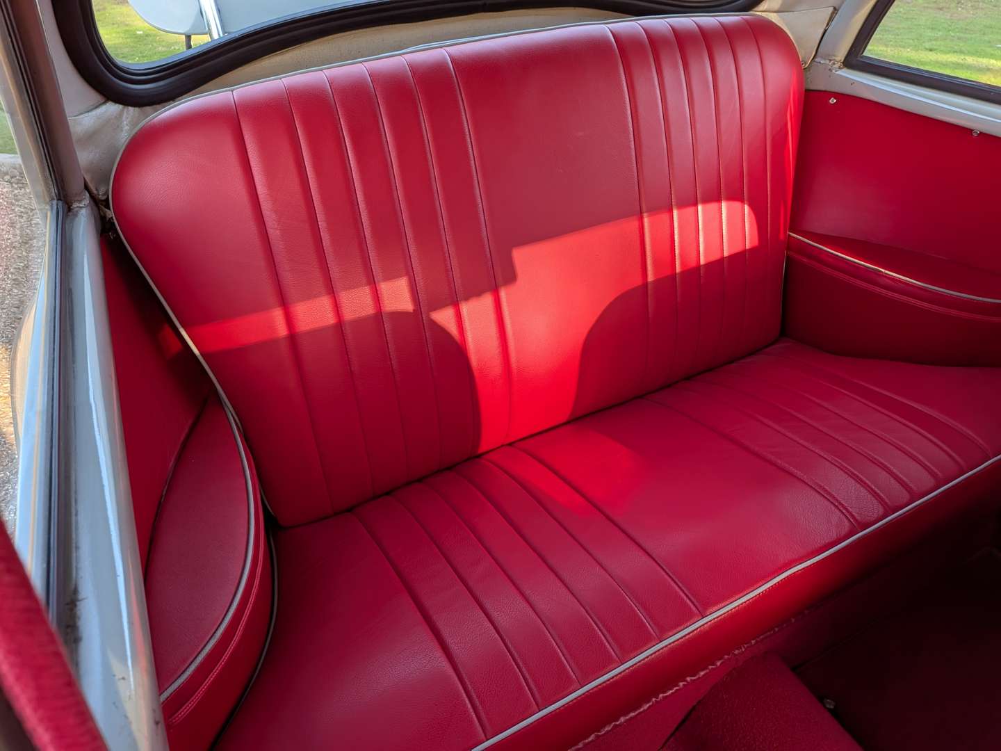 <p>1958 MORRIS MINOR</p>