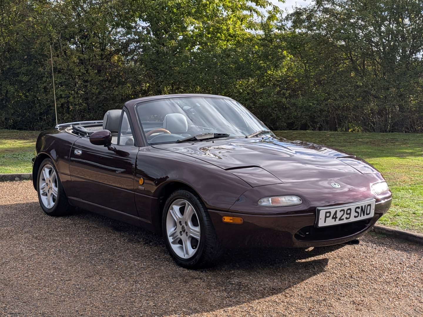 <p>1996 MAZDA MX-5 MERLOT</p>