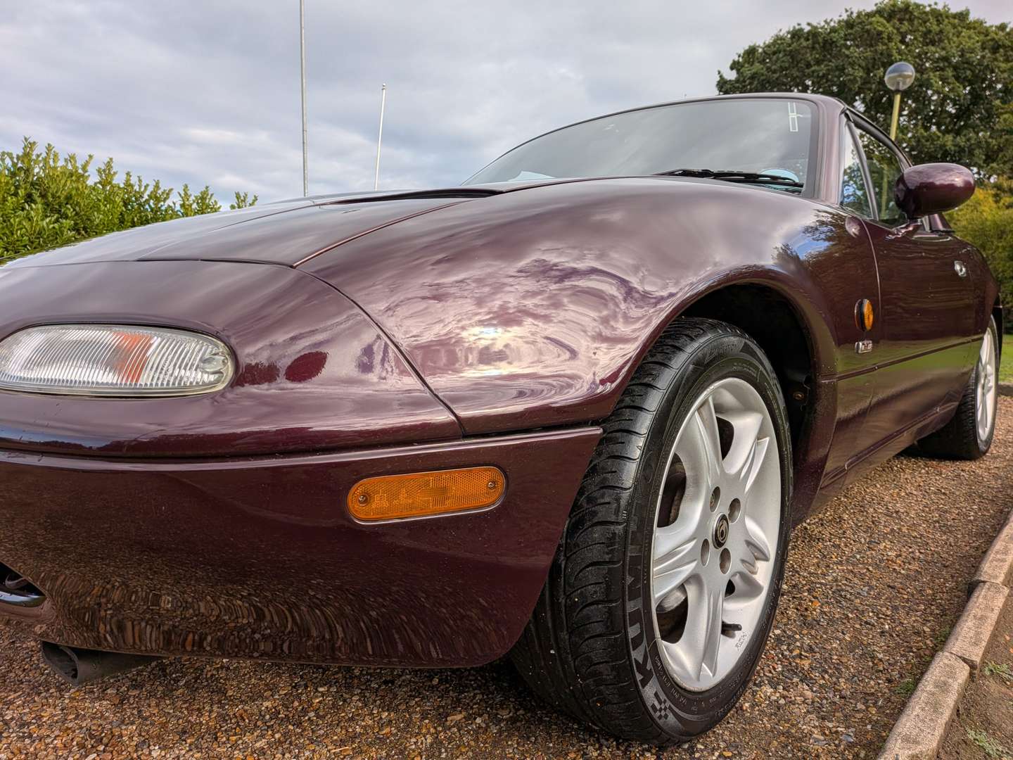 <p>1996 MAZDA MX-5 MERLOT</p>