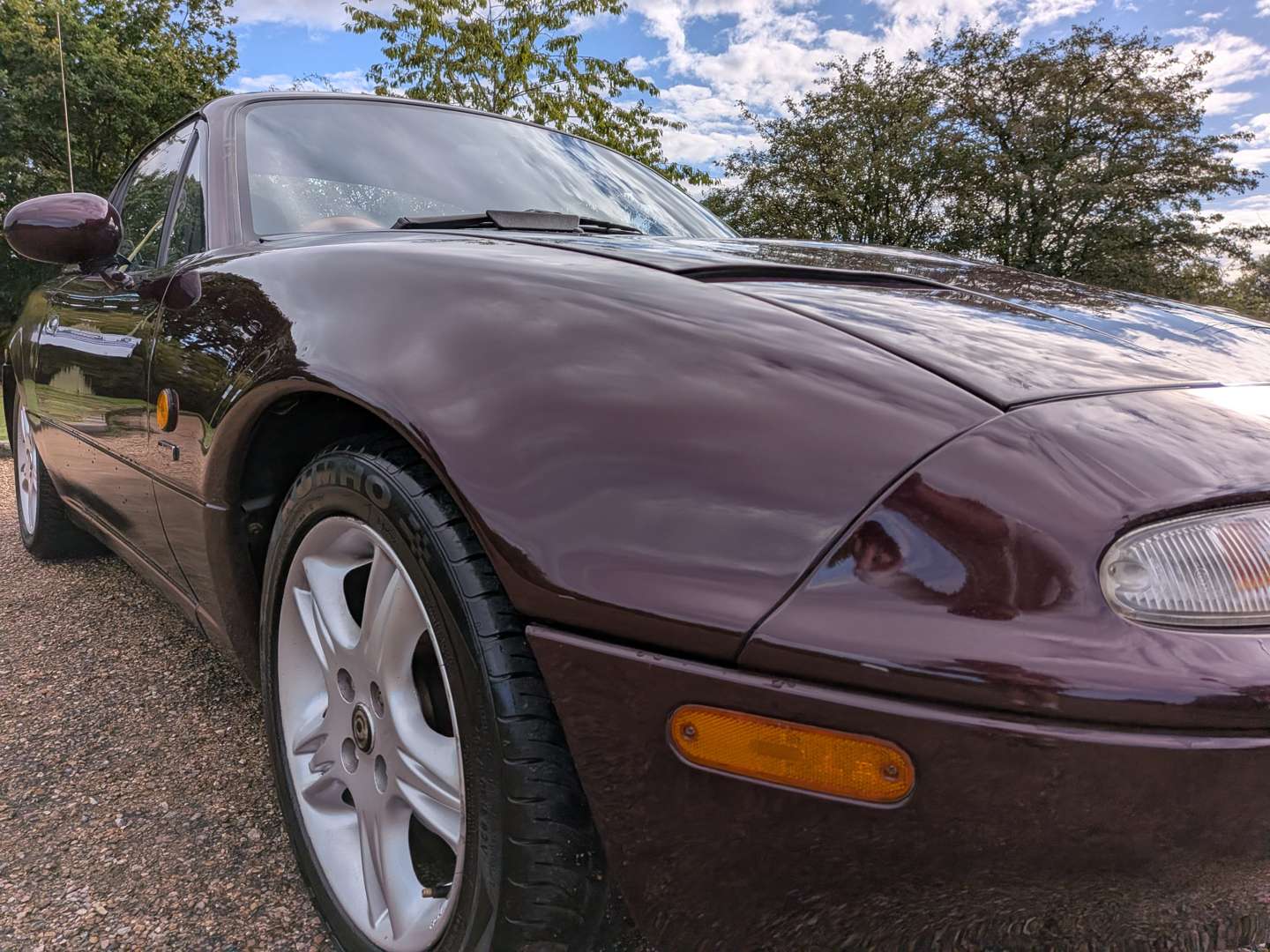 <p>1996 MAZDA MX-5 MERLOT</p>