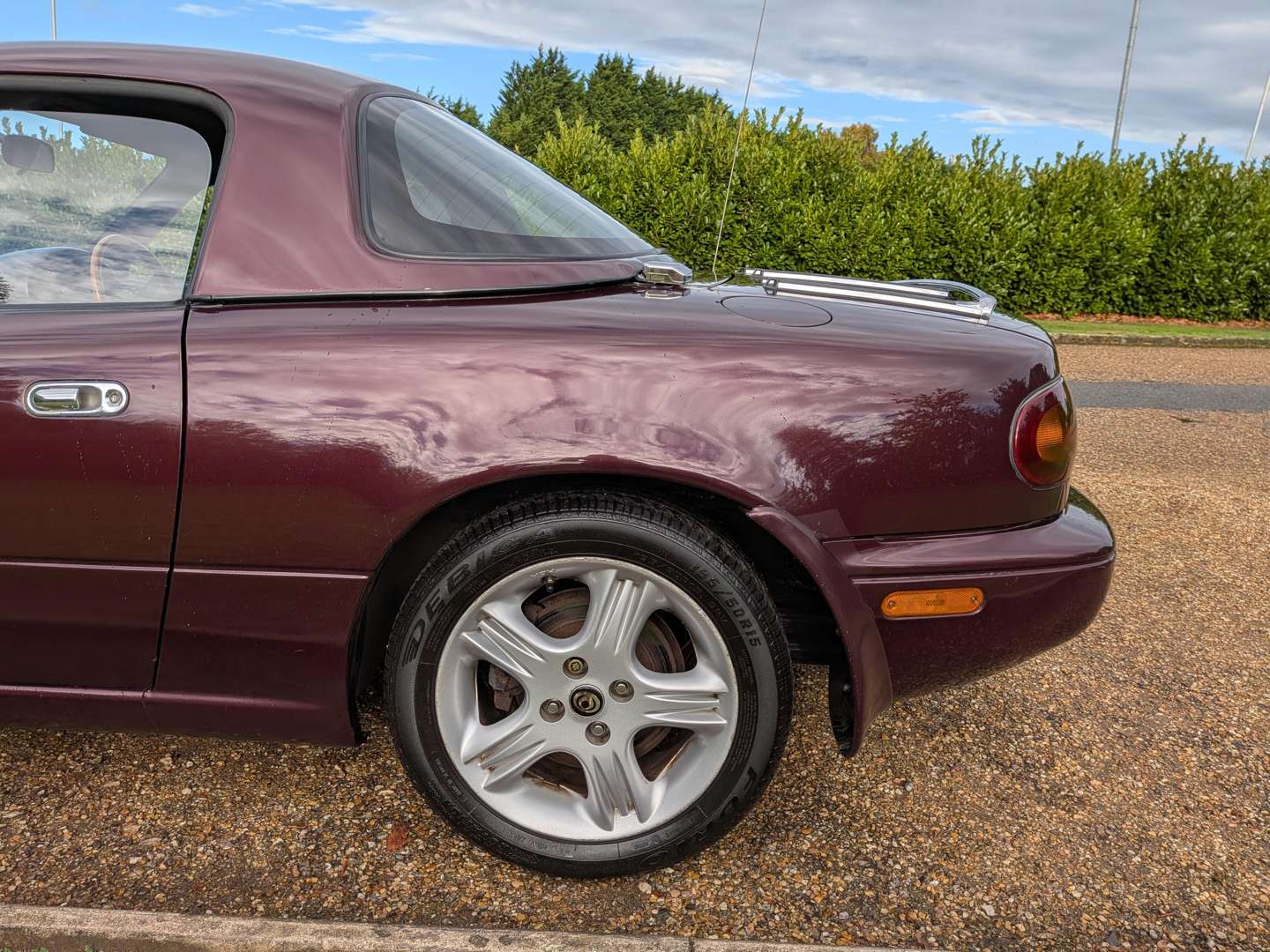 <p>1996 MAZDA MX-5 MERLOT</p>