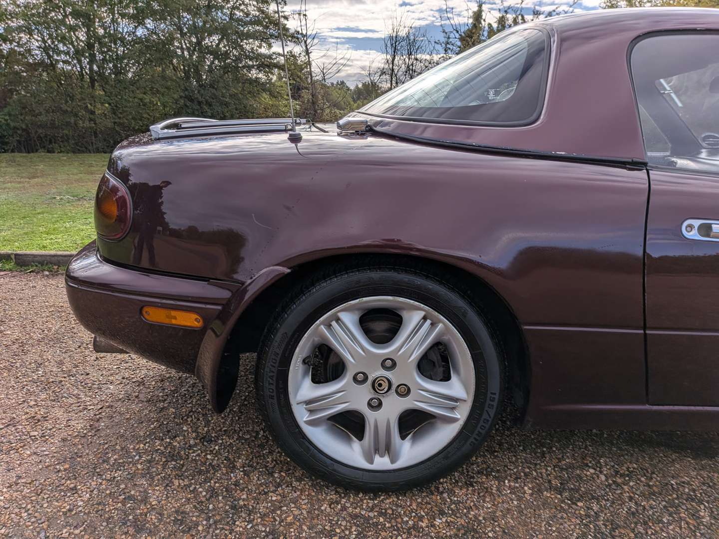 <p>1996 MAZDA MX-5 MERLOT</p>