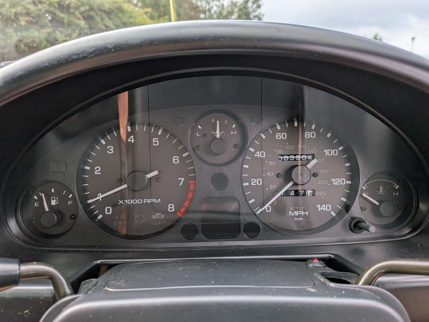 <p>1996 MAZDA MX-5 MERLOT</p>