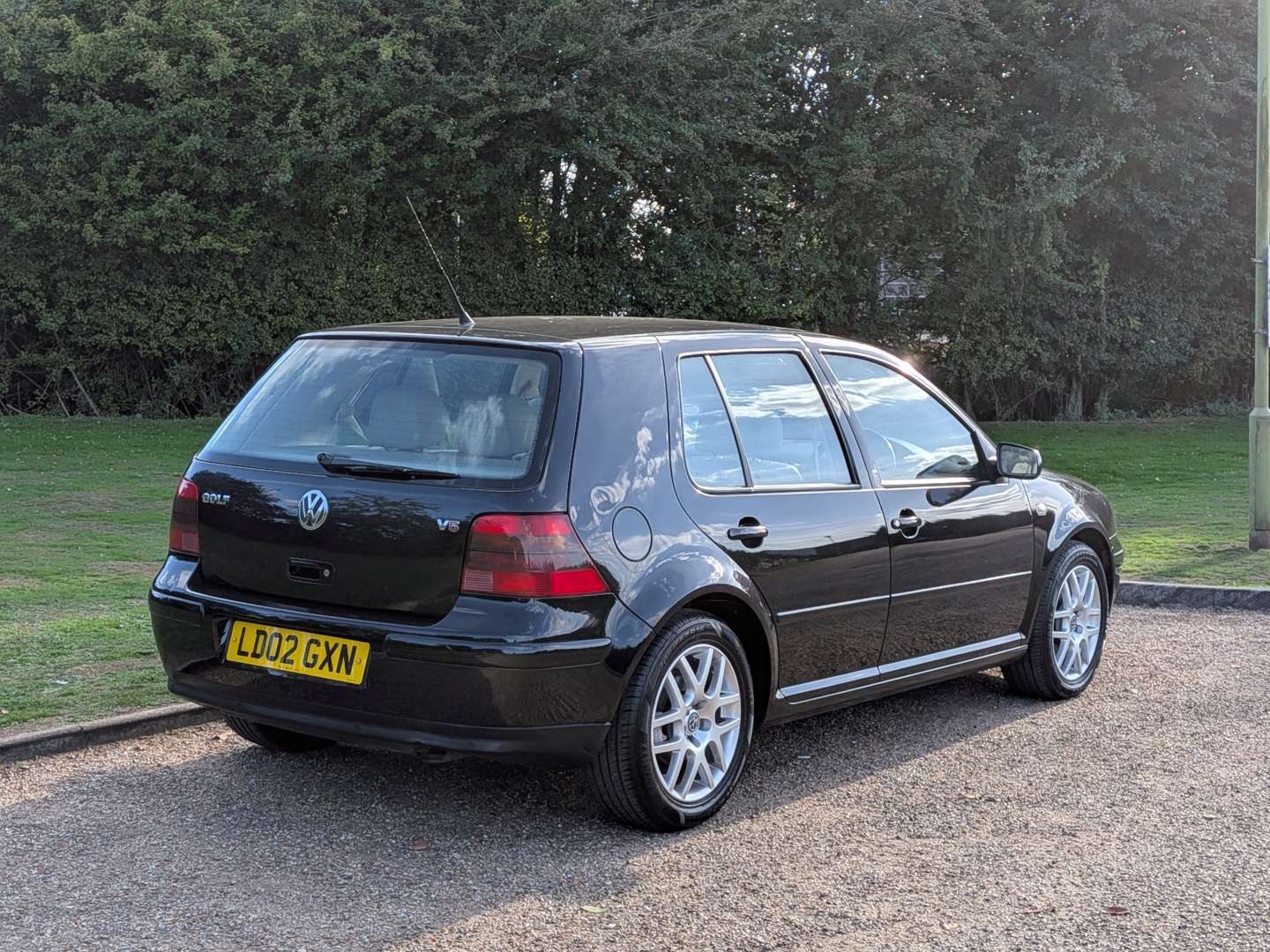 <p>2002 VW GOLF V5 AUTO</p>