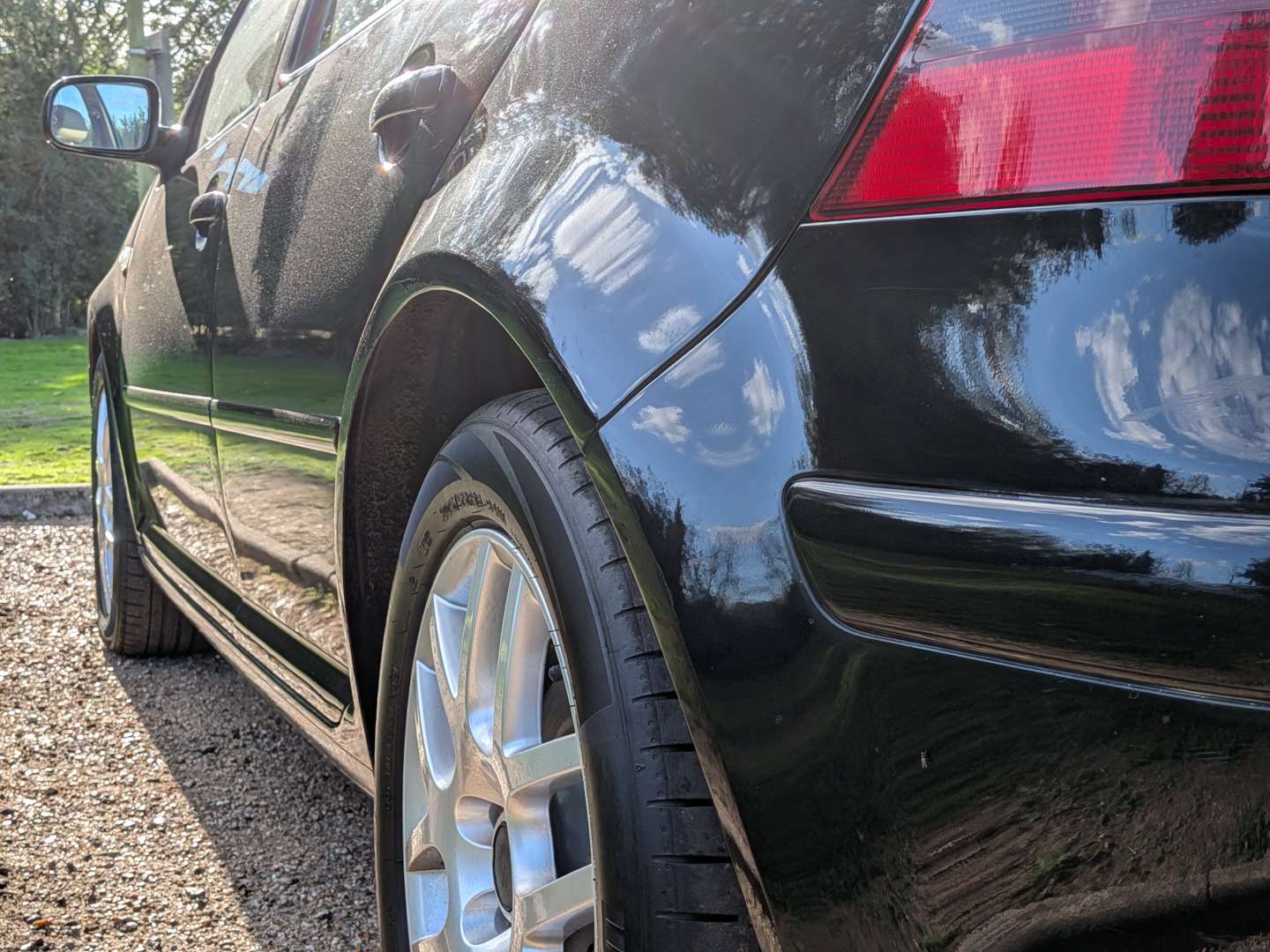 <p>2002 VW GOLF V5 AUTO</p>