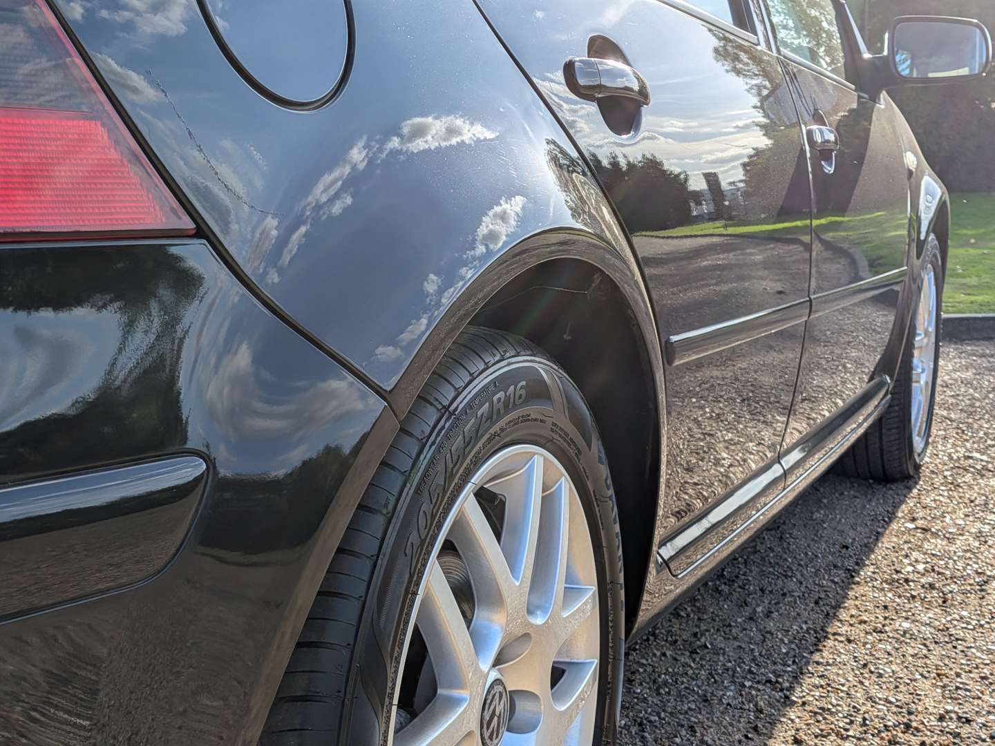 <p>2002 VW GOLF V5 AUTO</p>