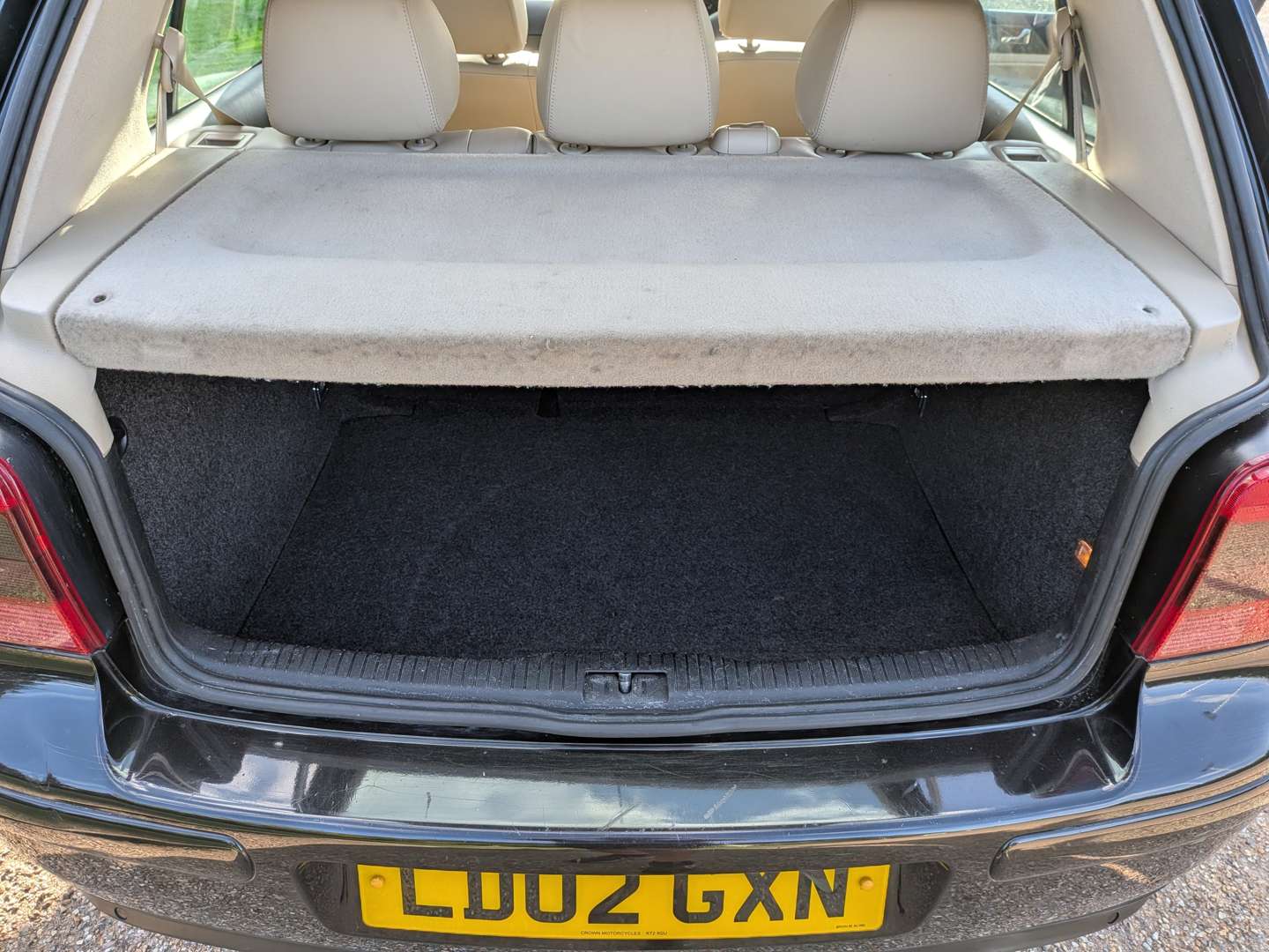 <p>2002 VW GOLF V5 AUTO</p>