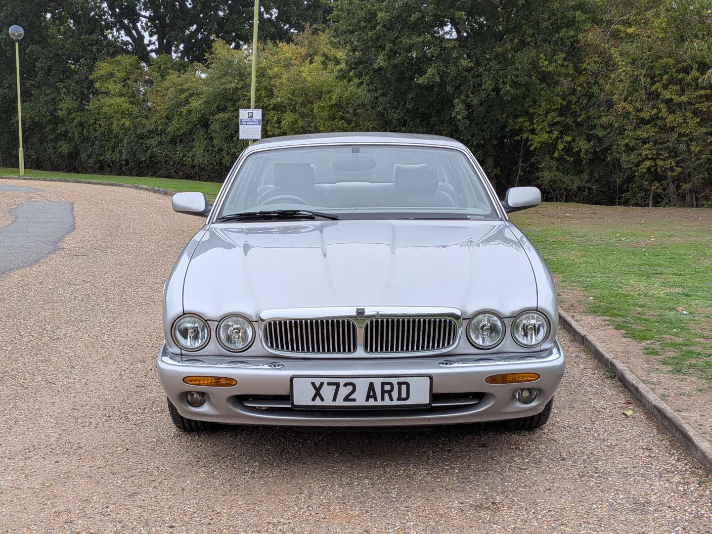 <p>2000 JAGUAR XJ8 AUTO</p>