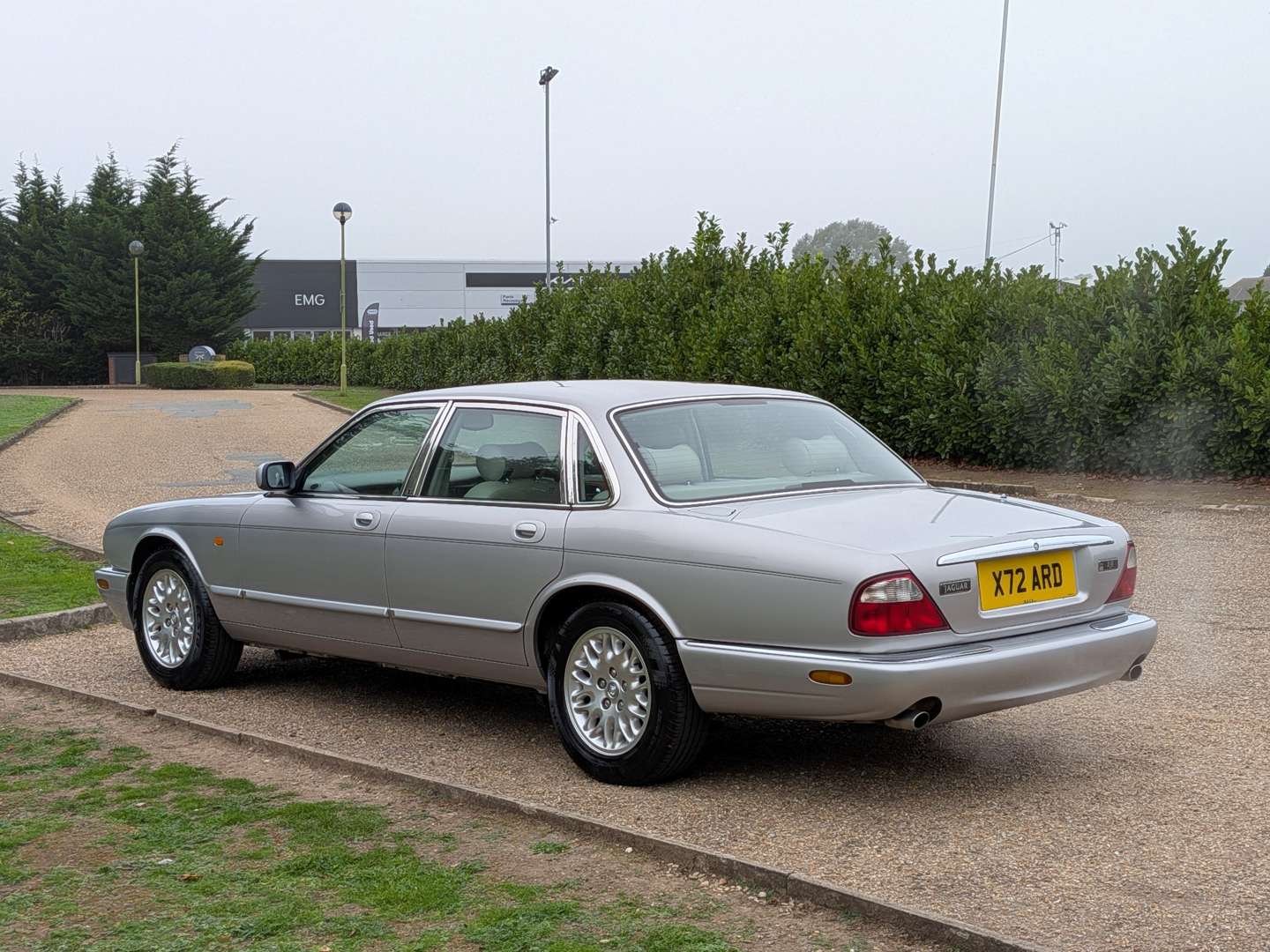 <p>2000 JAGUAR XJ8 AUTO</p>