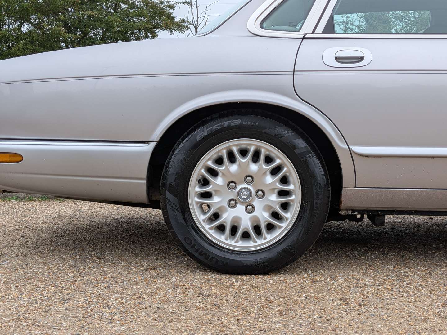 <p>2000 JAGUAR XJ8 AUTO</p>