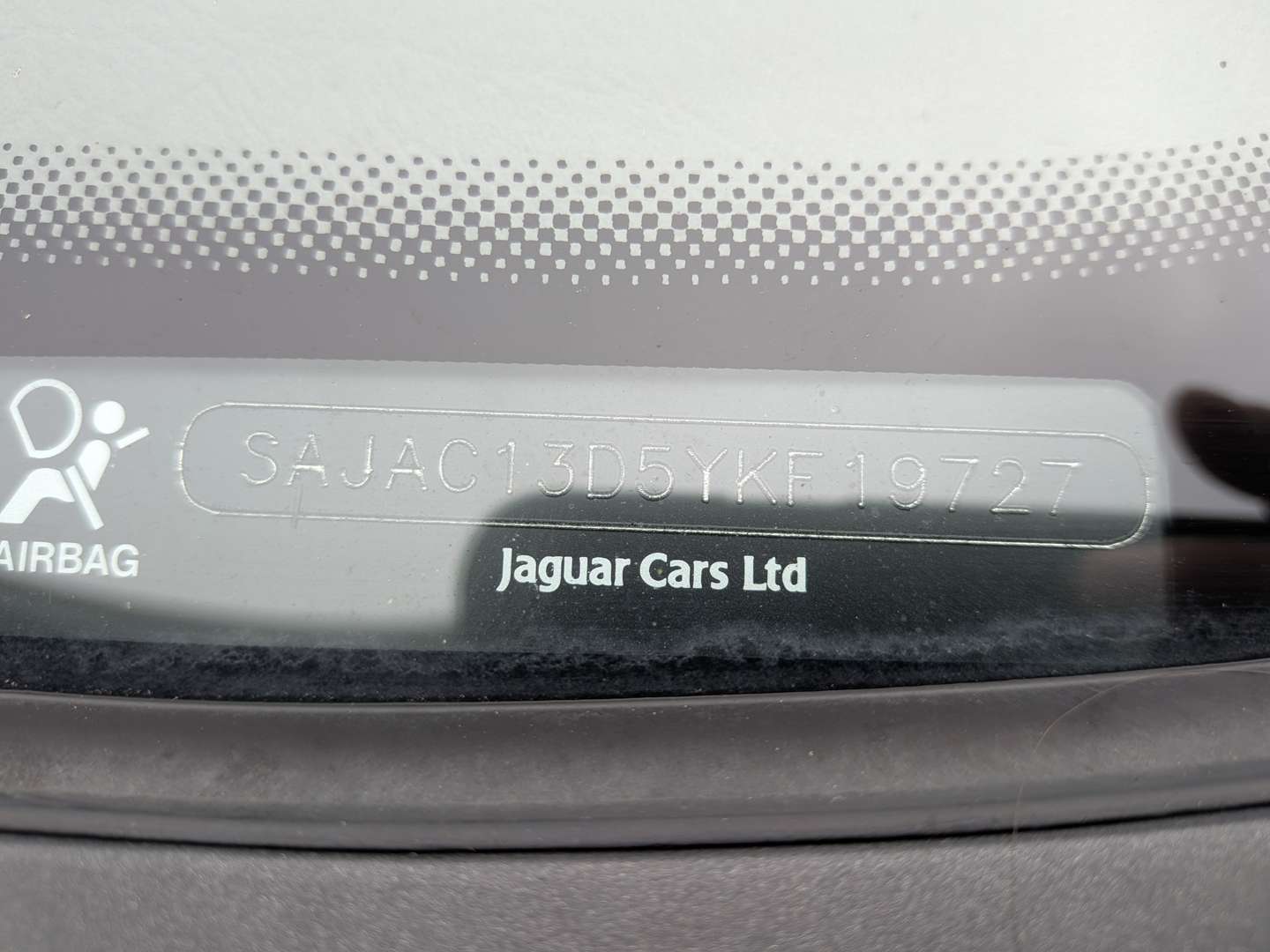 <p>2000 JAGUAR XJ8 AUTO</p>