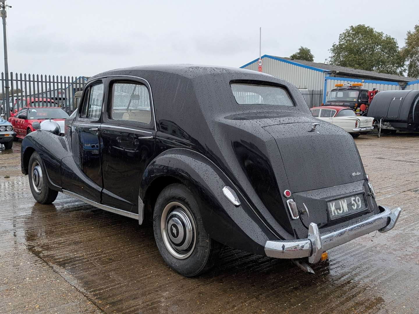 <p>1952 AUSTIN SHEERLINE</p>