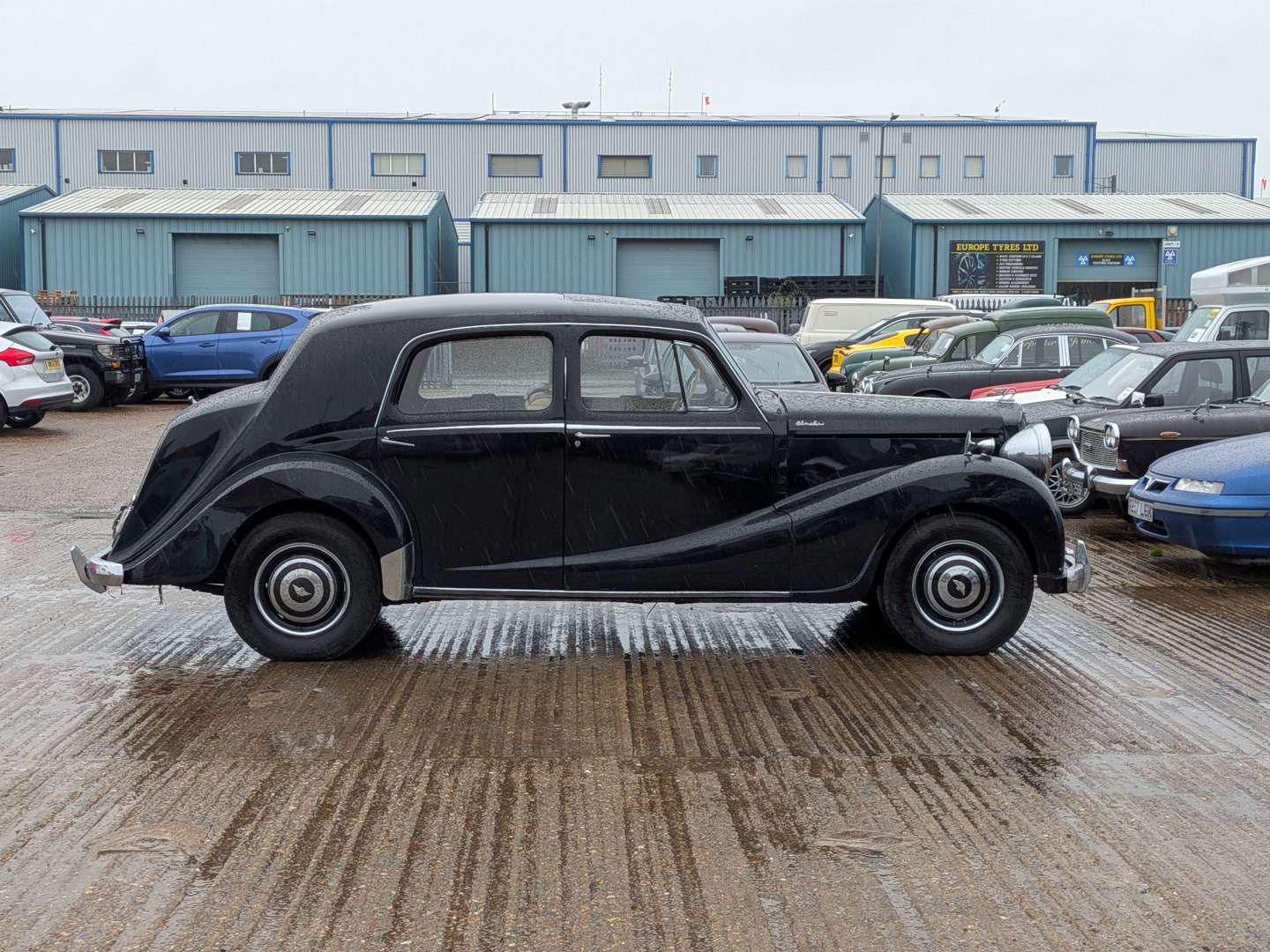 <p>1952 AUSTIN SHEERLINE</p>