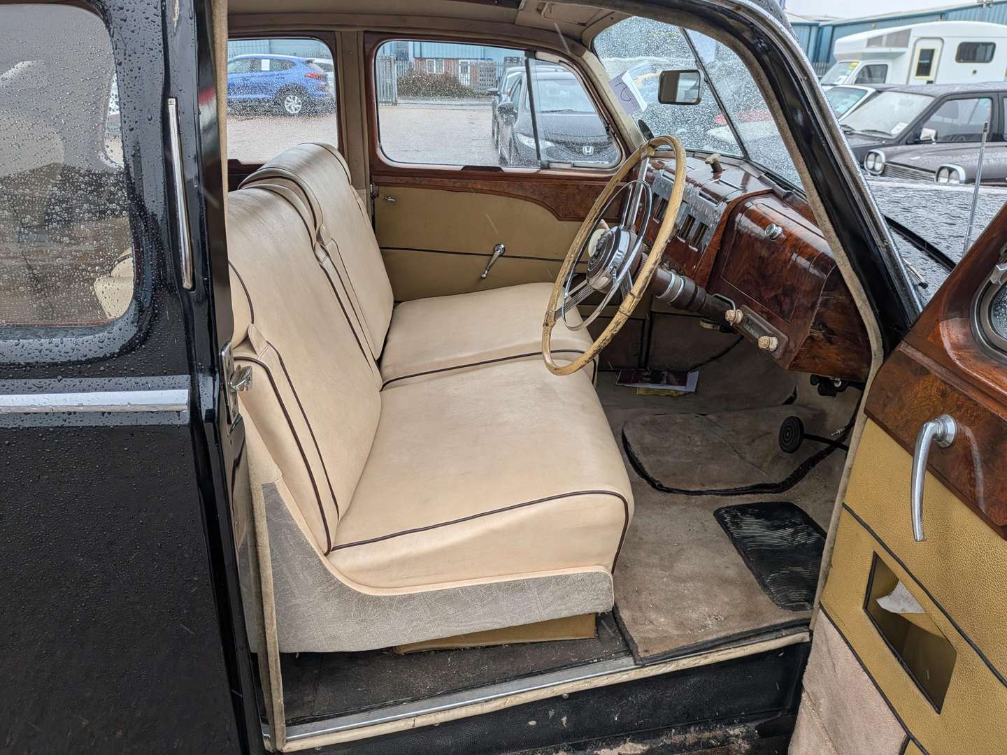 <p>1952 AUSTIN SHEERLINE</p>