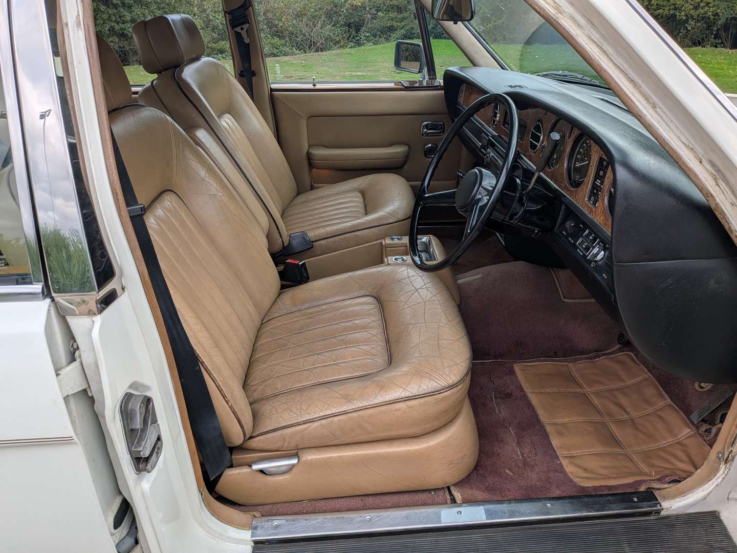 <p>1982 ROLLS ROYCE SILVER SPIRIT</p>