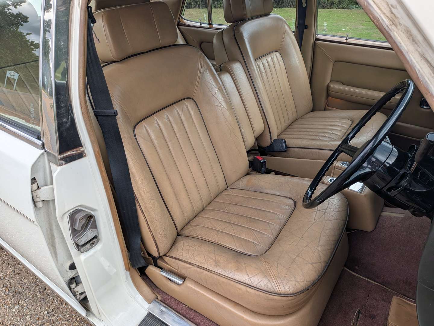 <p>1982 ROLLS ROYCE SILVER SPIRIT</p>