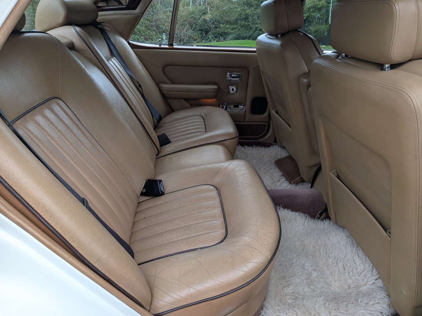 <p>1982 ROLLS ROYCE SILVER SPIRIT</p>