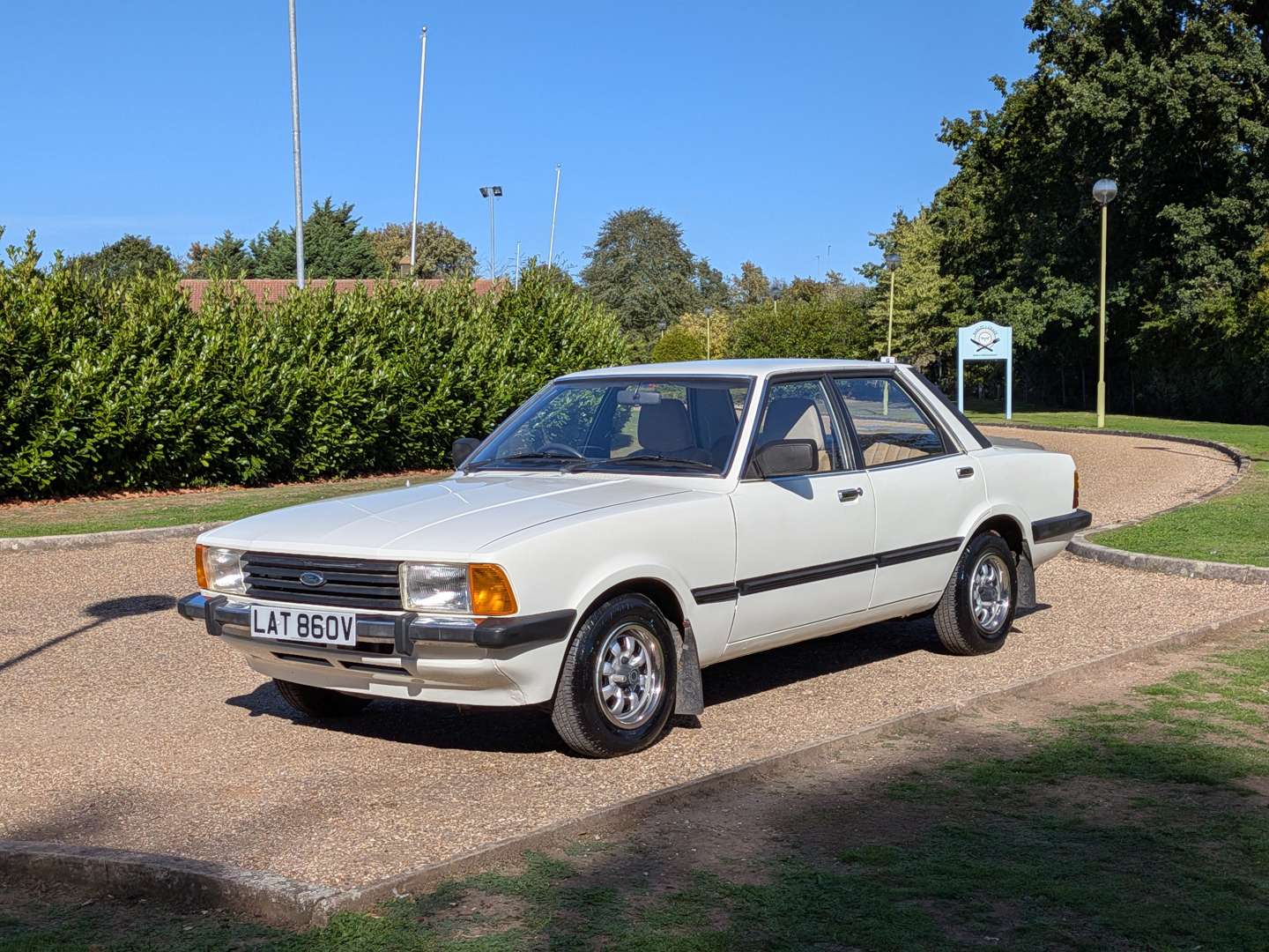 <p>1980 FORD CORTINA GL</p>