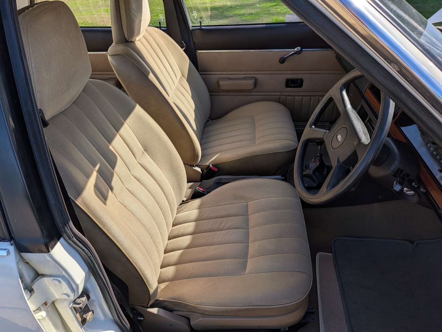 <p>1980 FORD CORTINA GL</p>