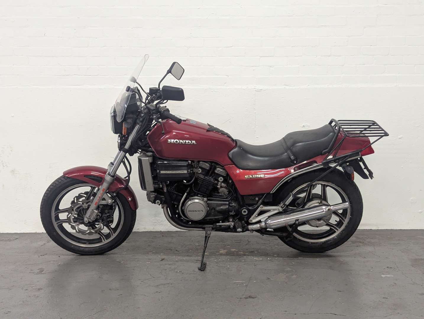 <p>1985 HONDA VF750 SABRE</p>