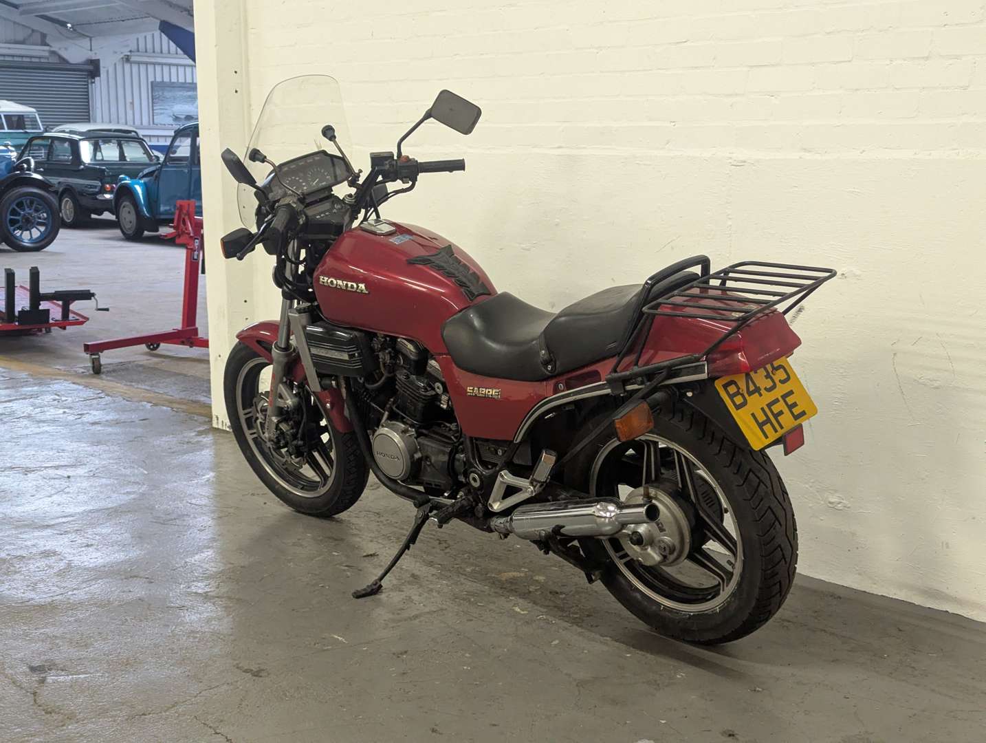 <p>1985 HONDA VF750 SABRE</p>