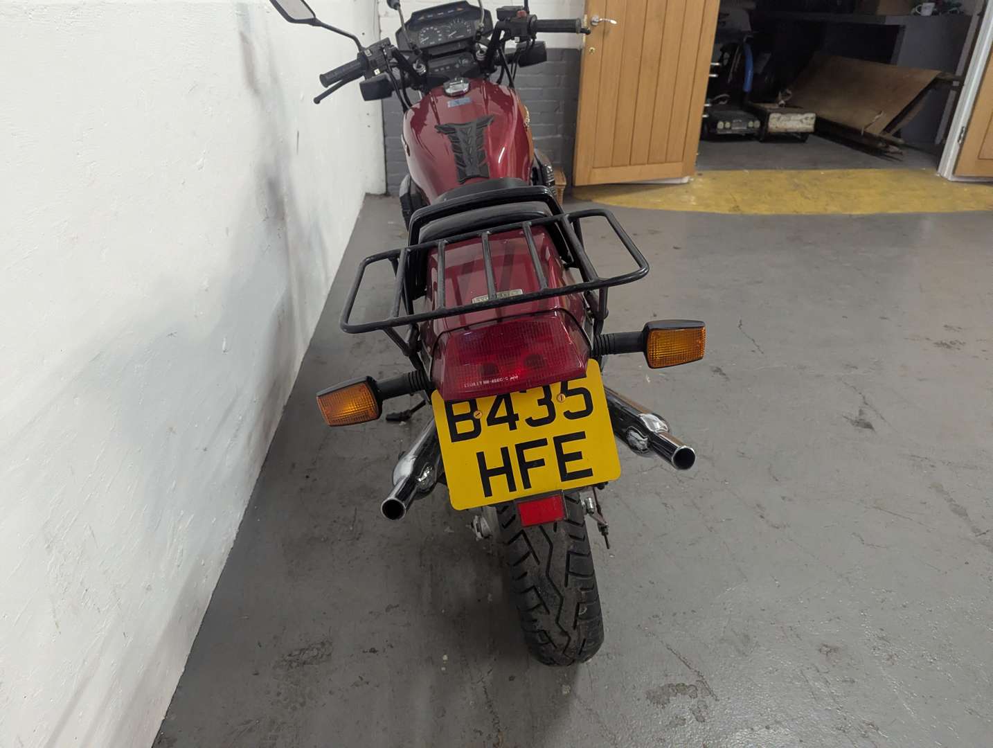 <p>1985 HONDA VF750 SABRE</p>