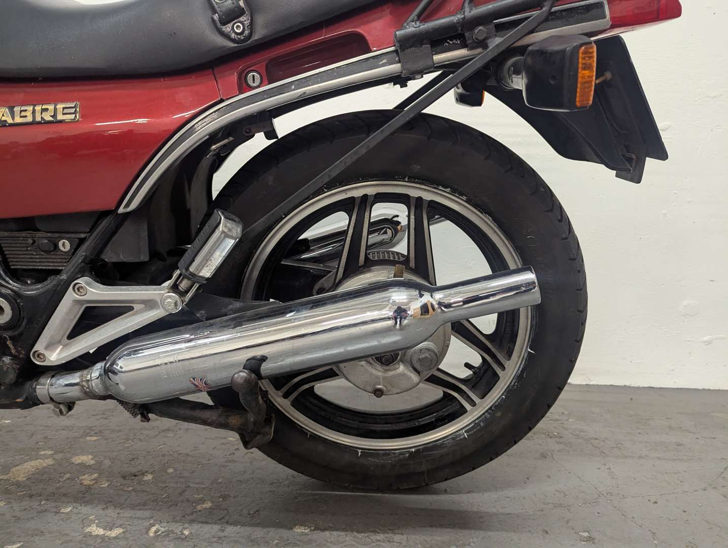 <p>1985 HONDA VF750 SABRE</p>